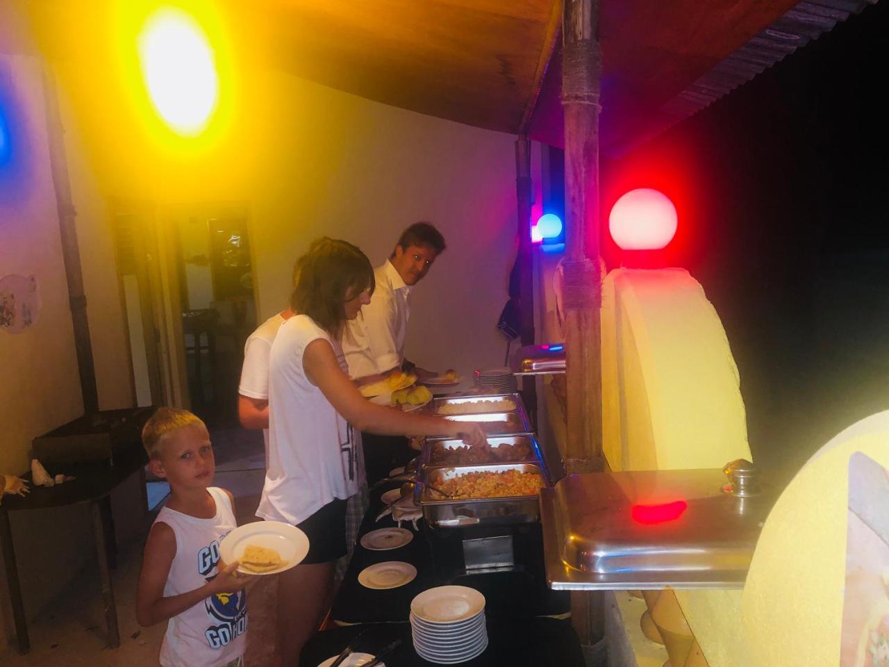 Holiday Mathiveri Inn Dış mekan fotoğraf