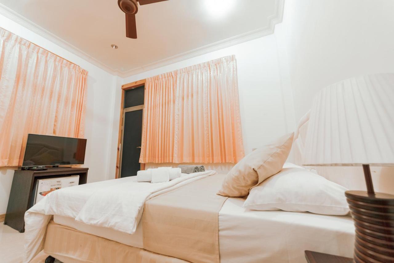 Holiday Mathiveri Inn Dış mekan fotoğraf